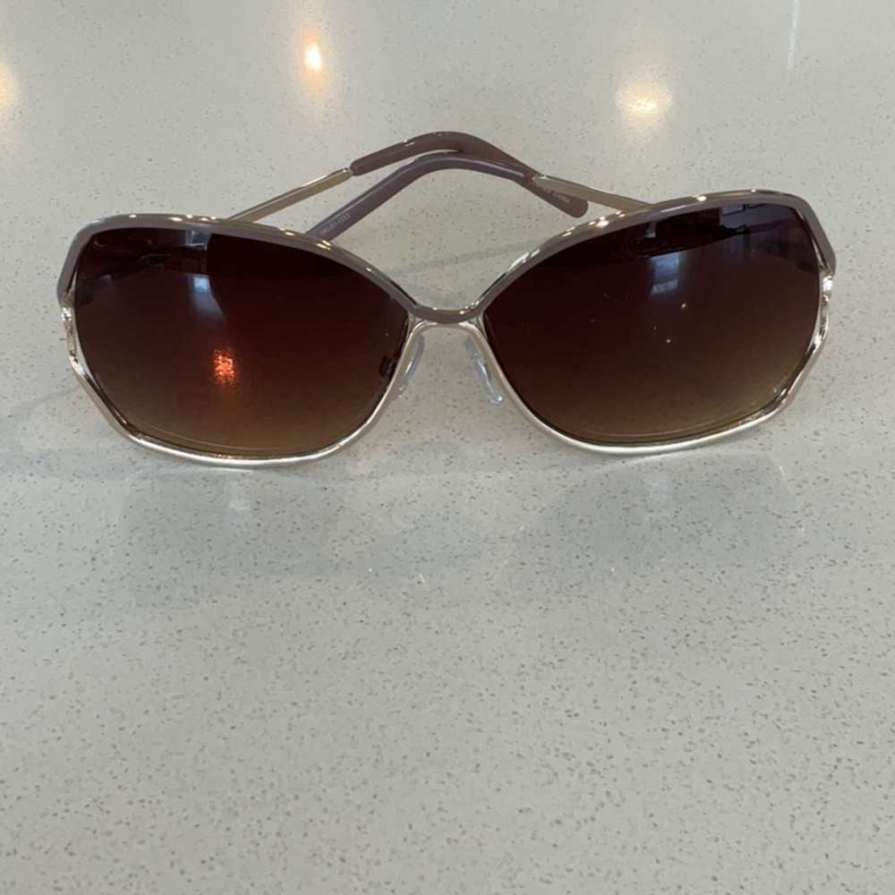 Women’s sunglasses